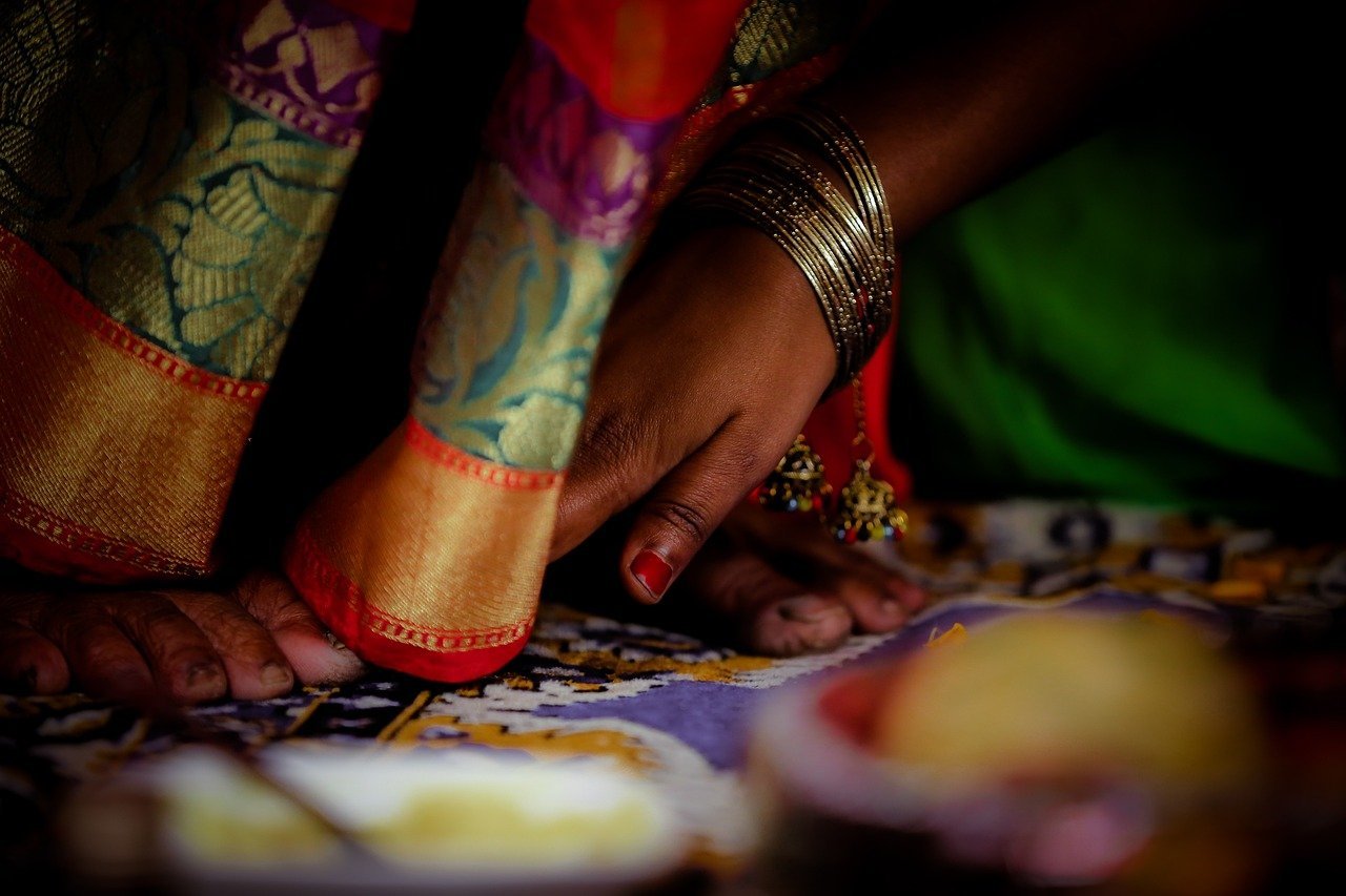 Connecting with Nigerian Culture: Shopping Local with Neaarme